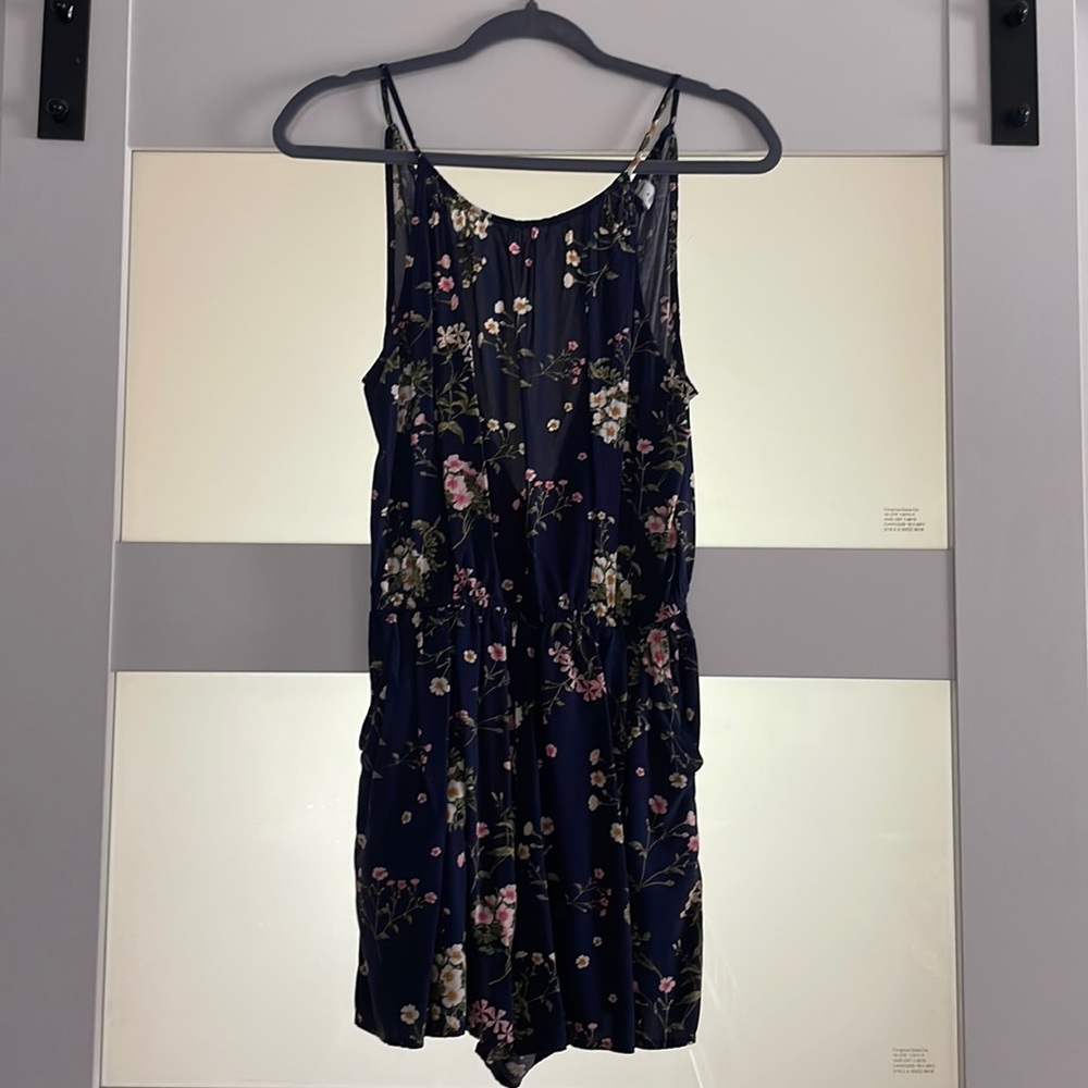Old navy romper size small